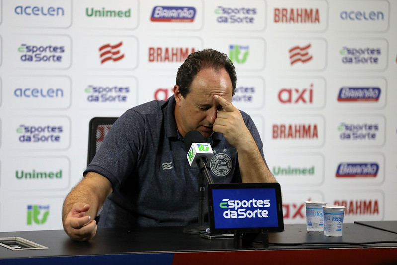Problemão Problemão: jogador do Bahia passa por cirurgia - Central do Bahia